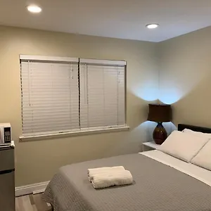 Lovely In Private House Near Disneyland Homestay